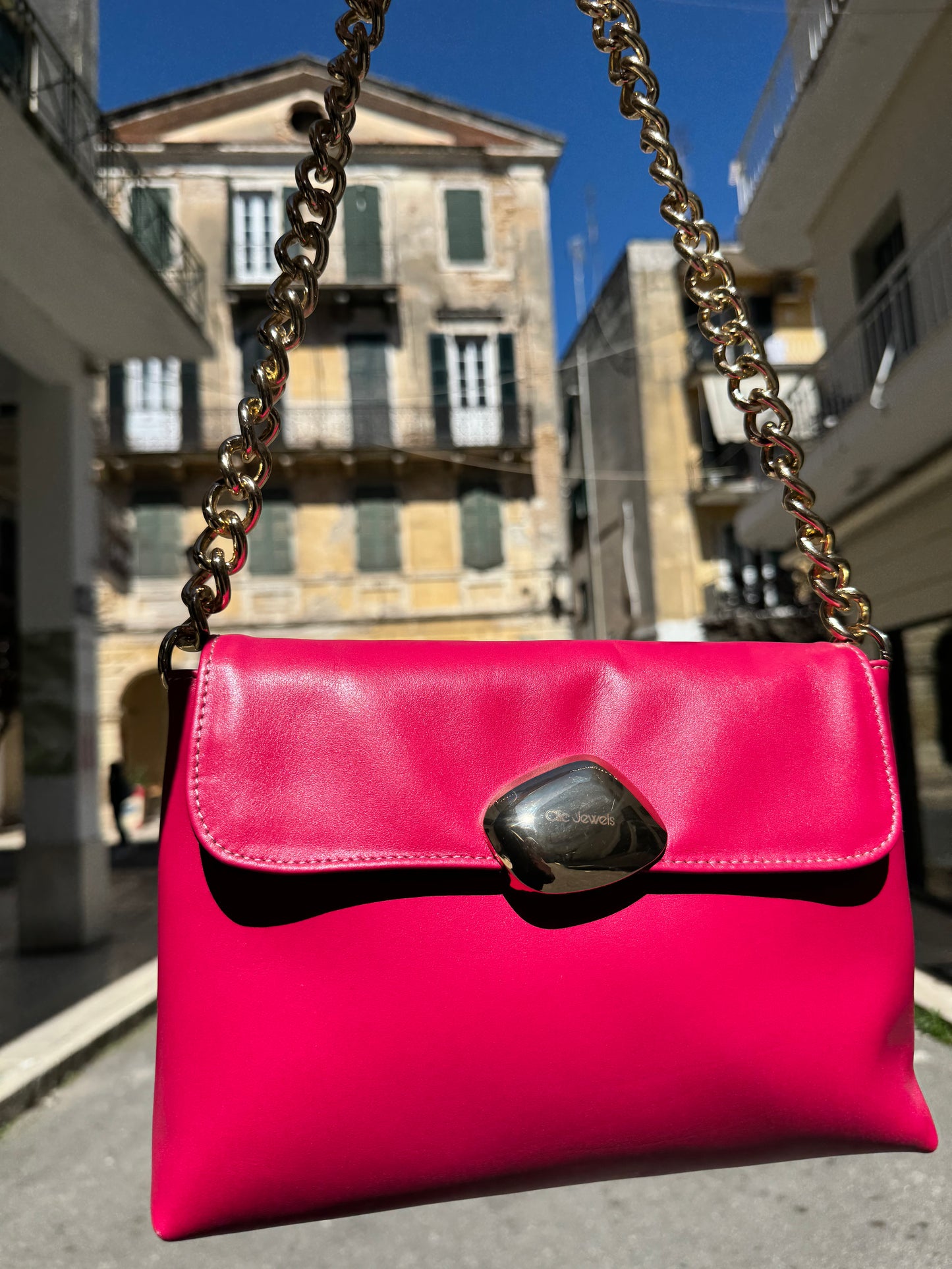 DONNA MEDIUM (smooth fuchsia genuine leather)