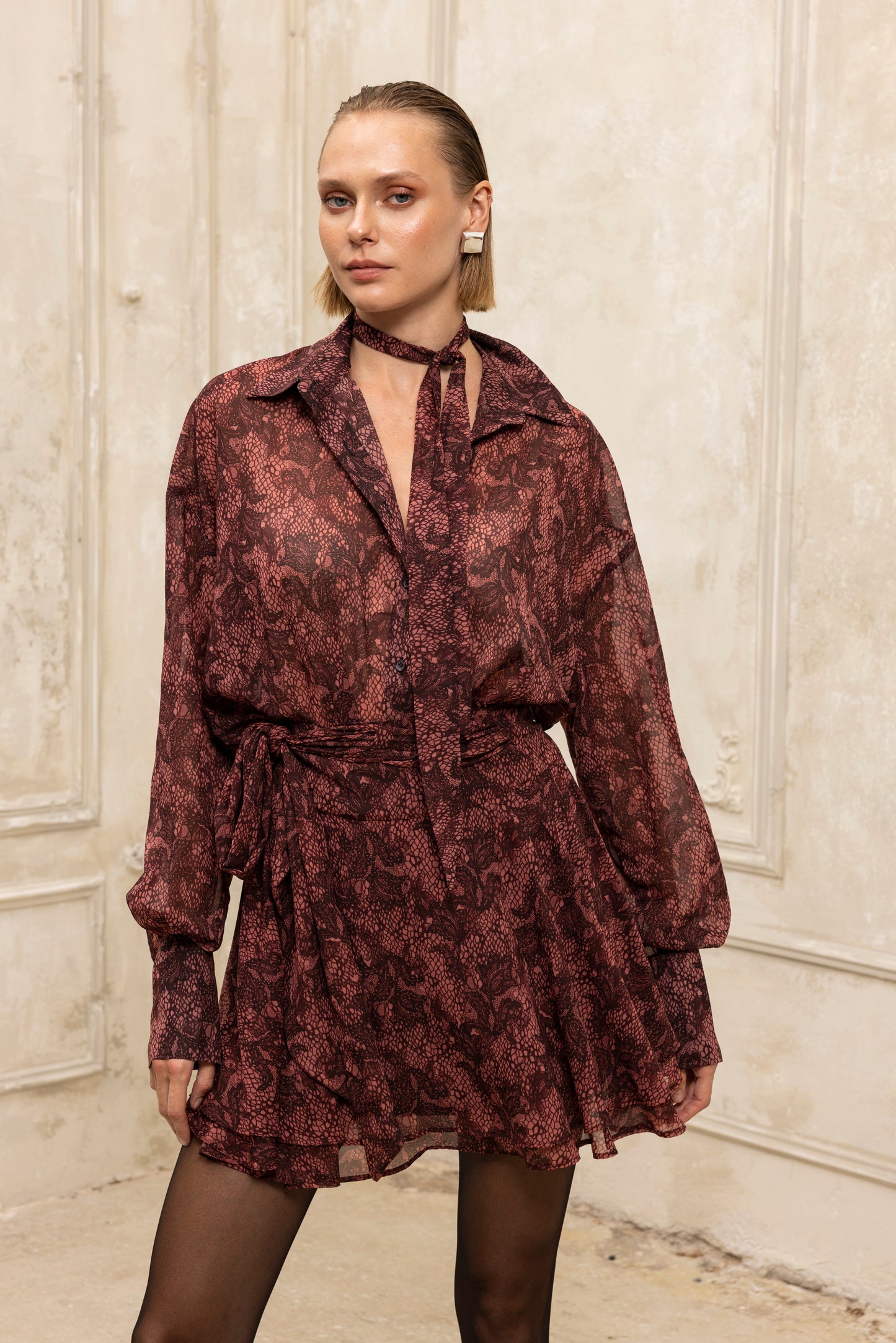 Unveiled Lace Skirt mauve
