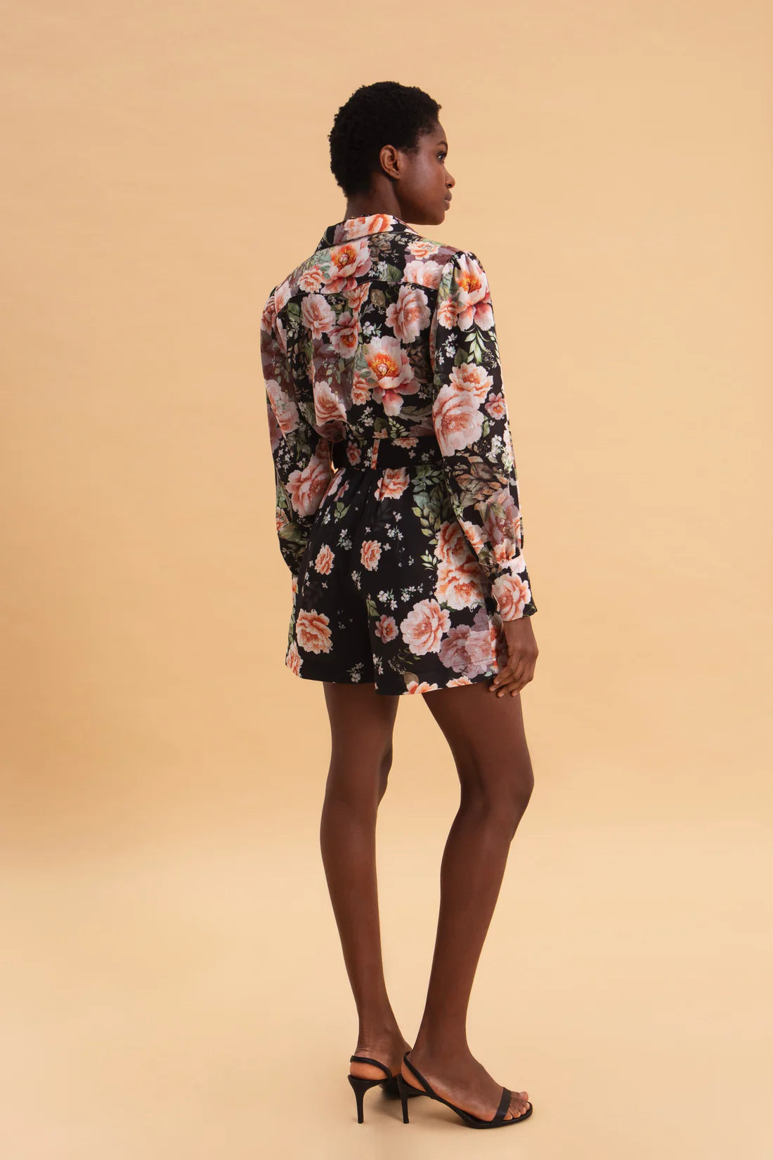 PEONIES LOVE HIGH WAISTED LINEN SHORTS WITH BELT
