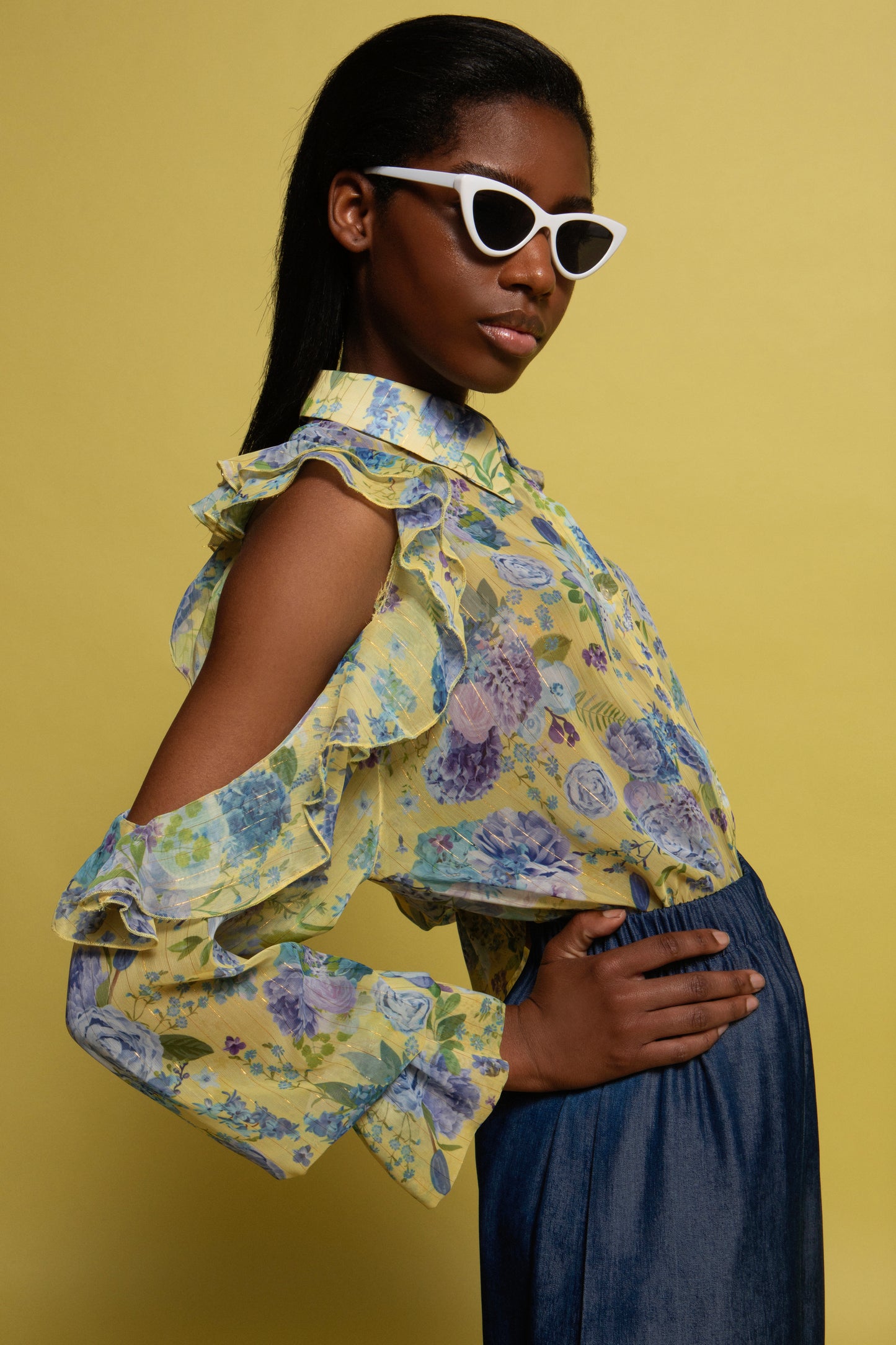 MAYA OFF SHOULDERS SHIRT