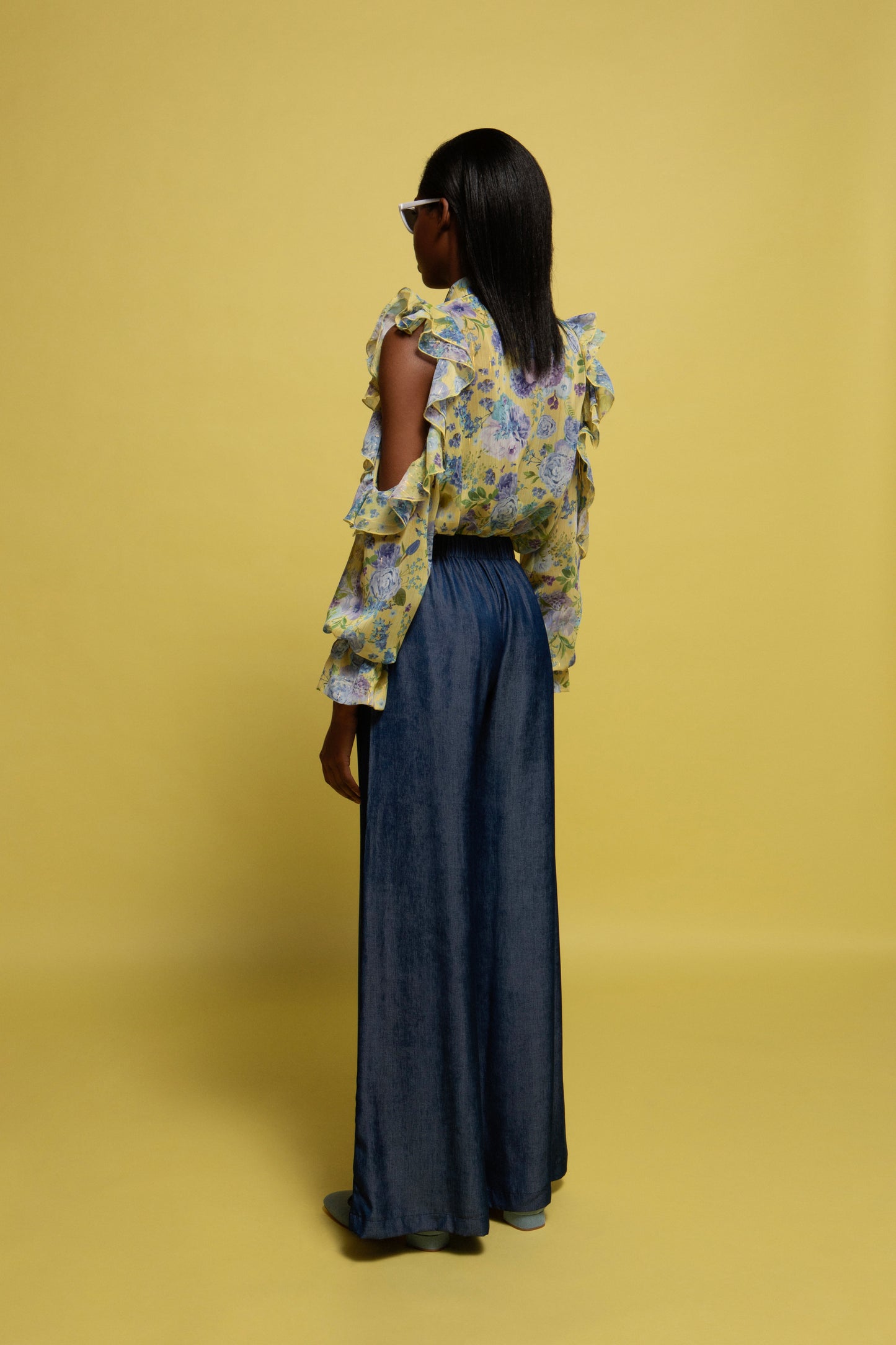 MAYA OFF SHOULDERS SHIRT