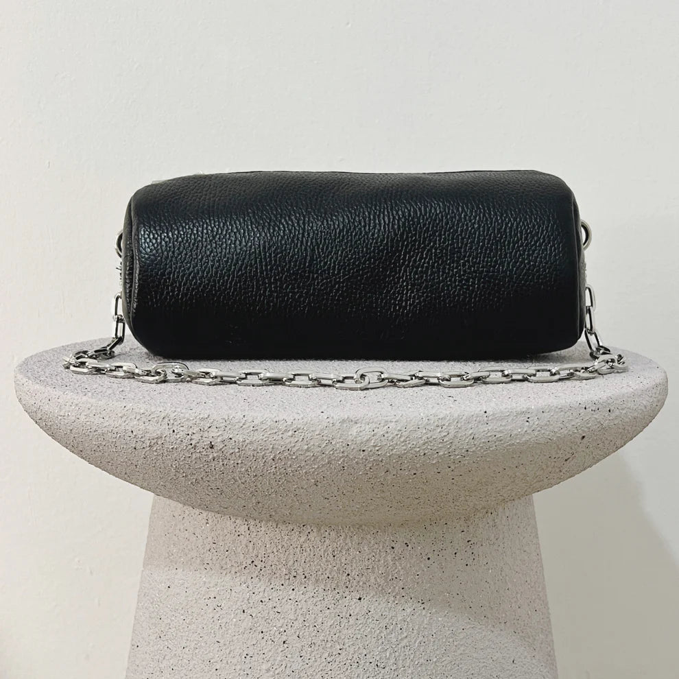 Barrel Bag (black dolaro genuine leather)