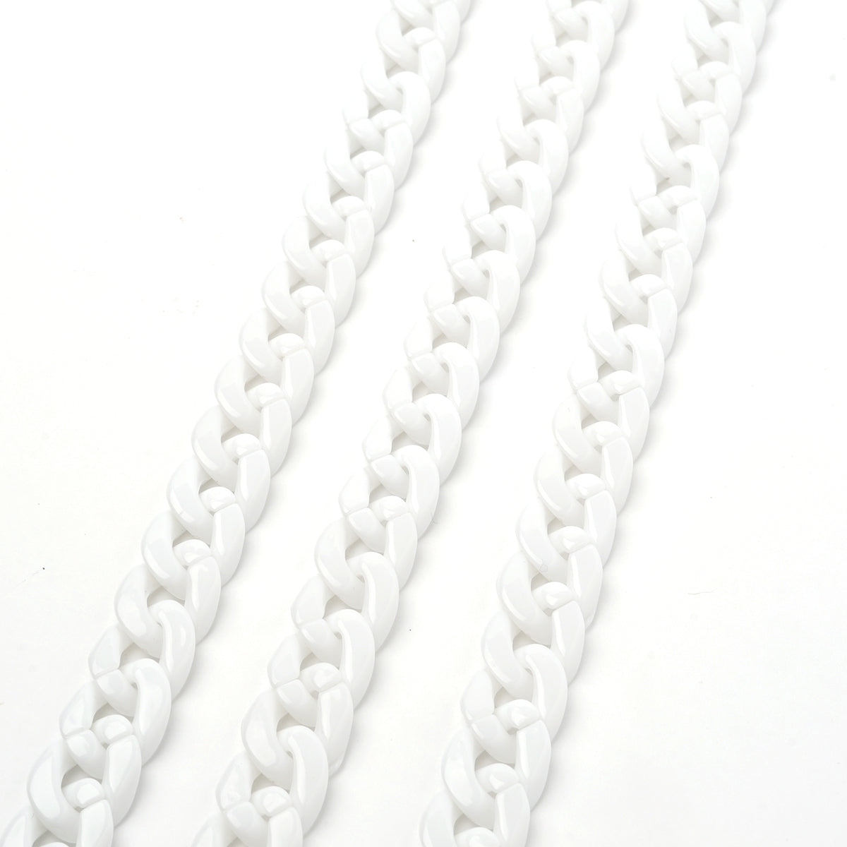 Acrylic Chain White