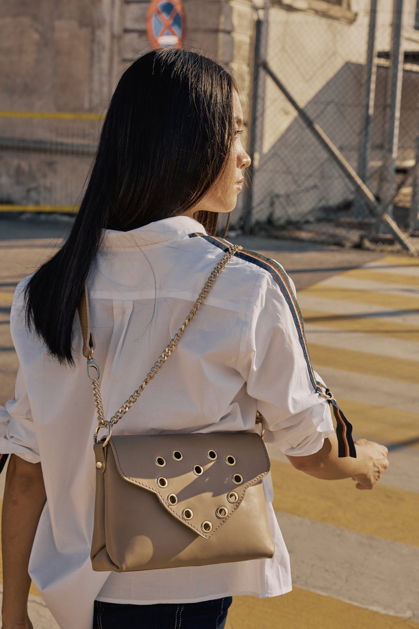 More Love (Beige/Gold)