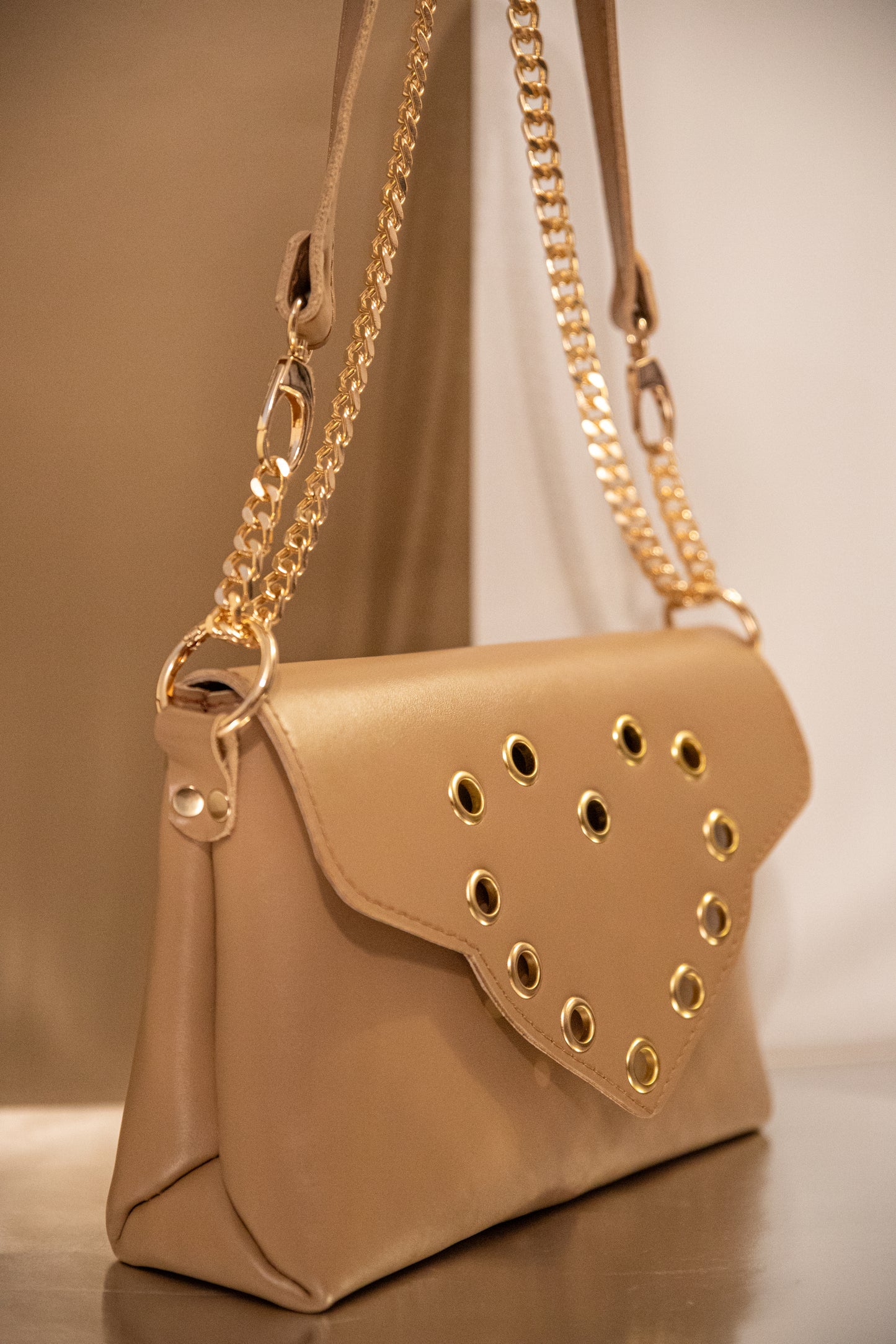 More Love (Beige/Gold)