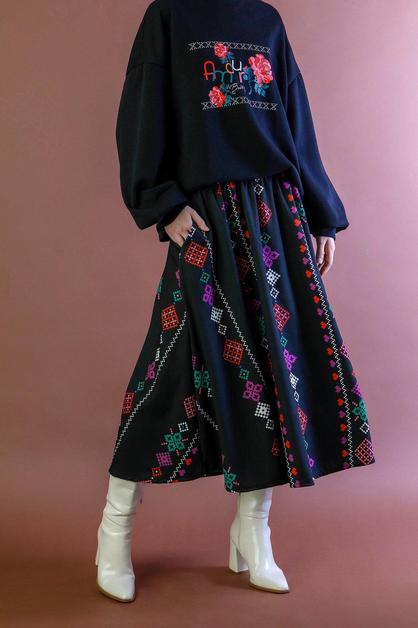 PURE ROMANCE SWEATSHIRT BLACK