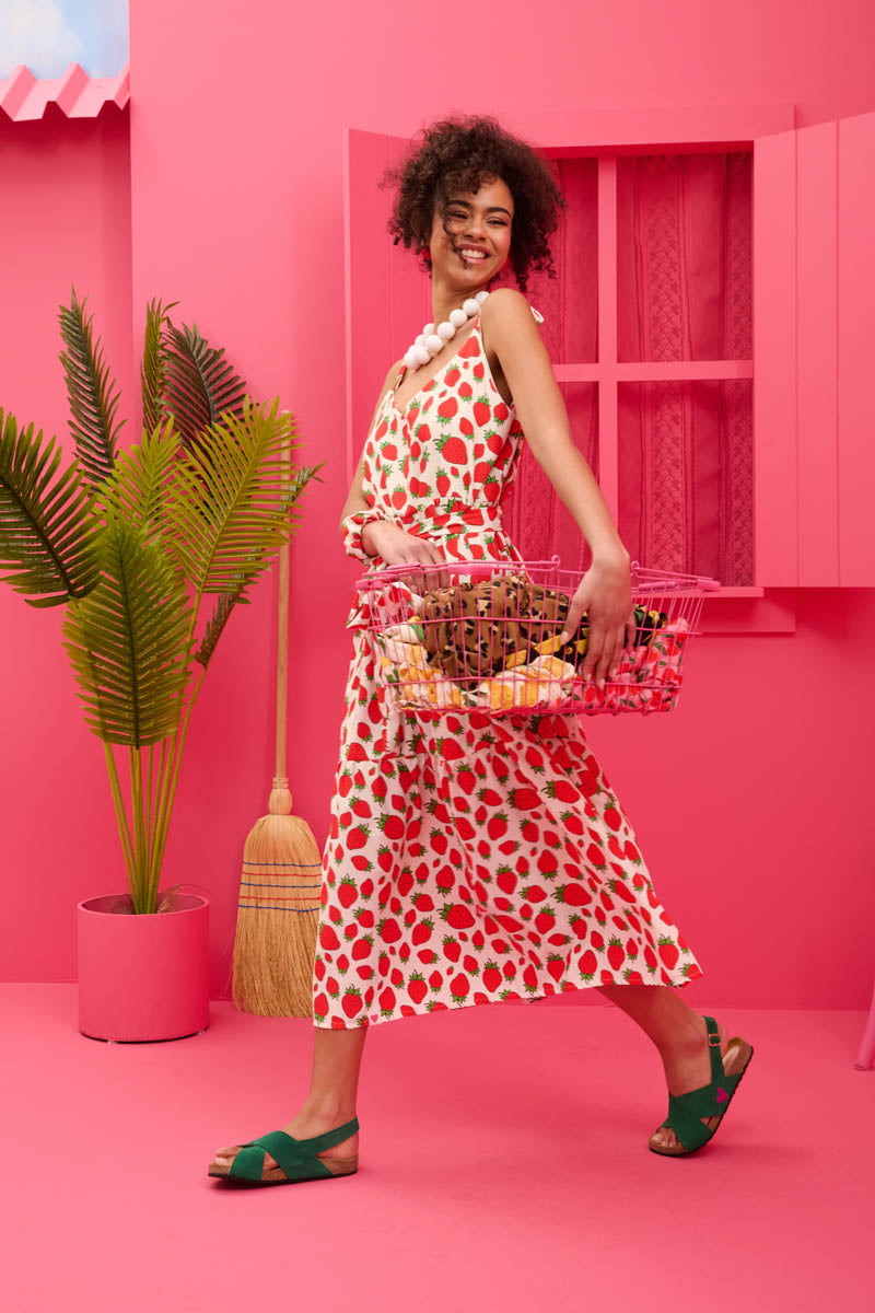 Athena Dress White Strawberries Φόρεμα με Ζώνη & Τσέπες Petit Boutik