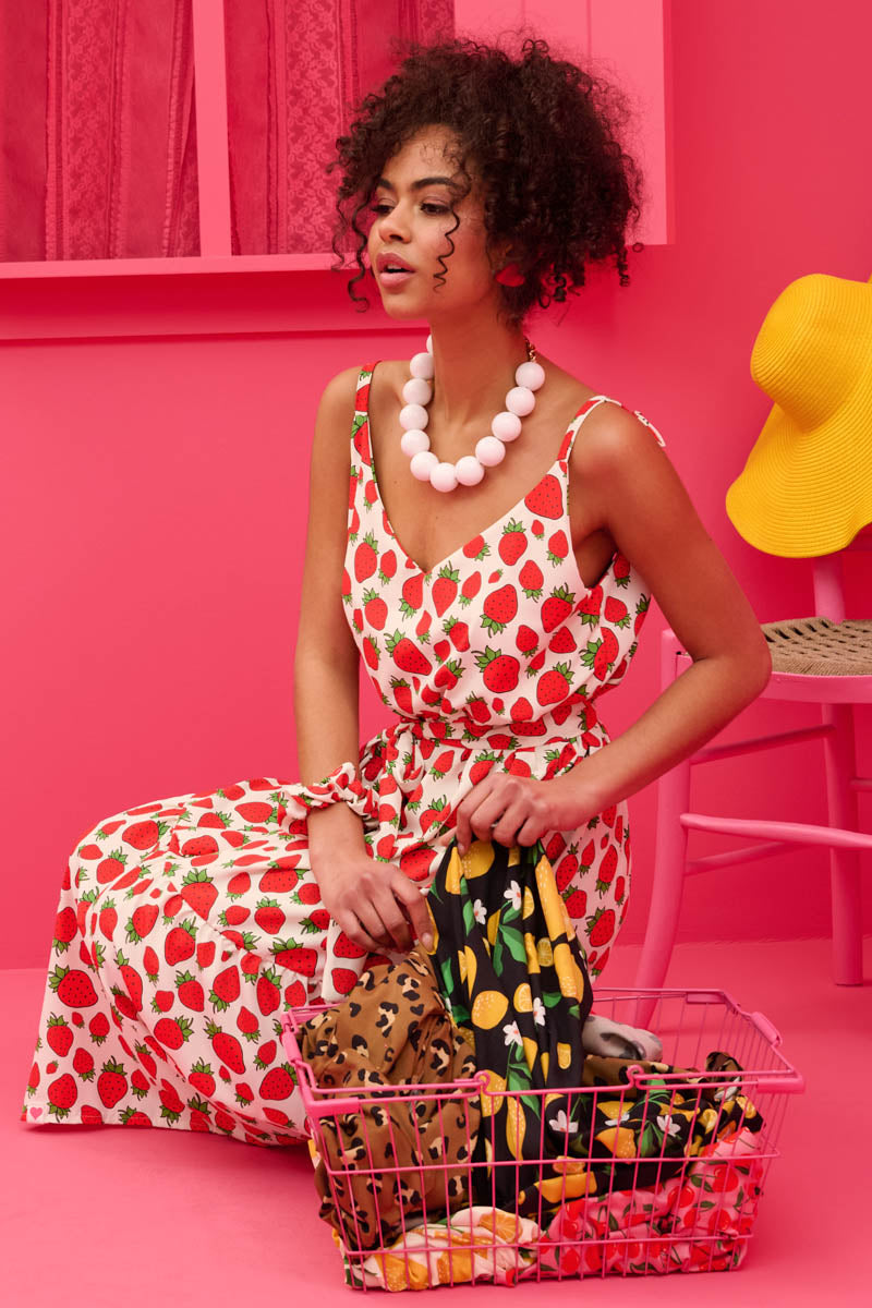 Athena Dress White Strawberries Φόρεμα με Ζώνη & Τσέπες Petit Boutik