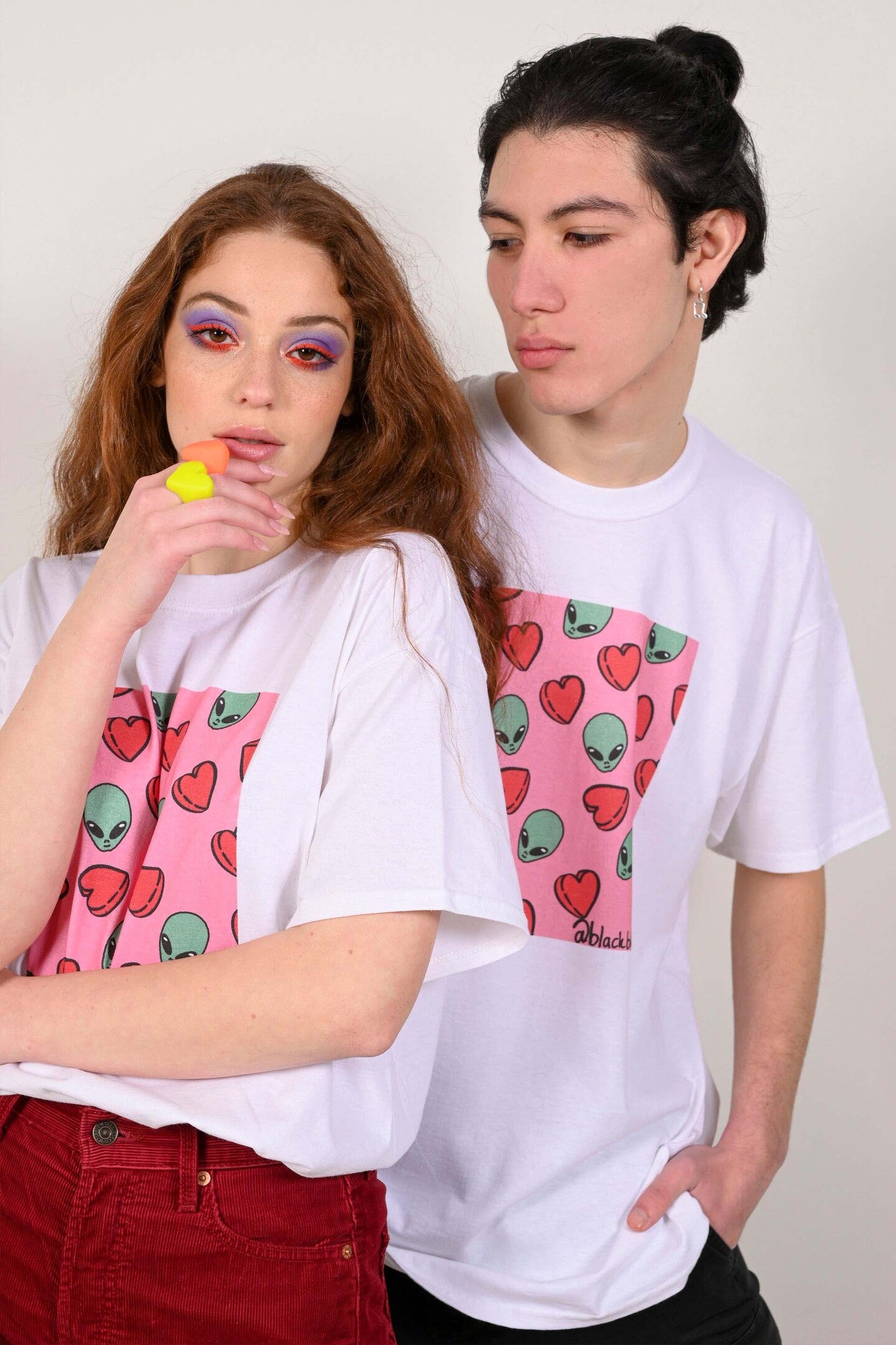Unisex T-shirt “Alientine”