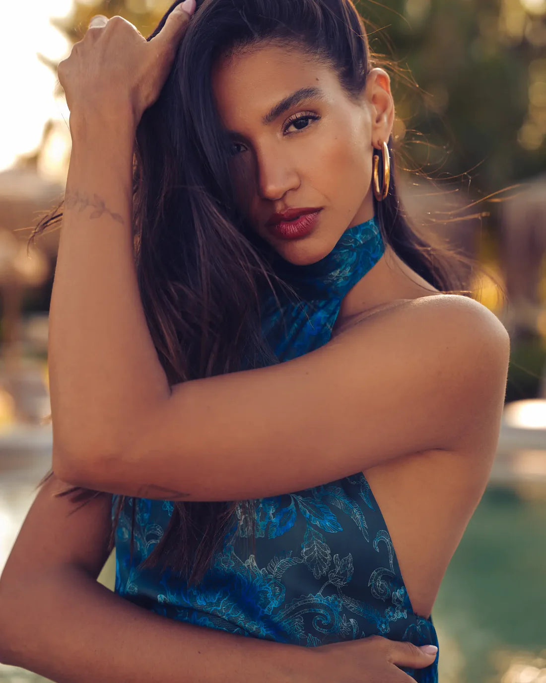 TEAL ELEGANCE MINI SATIN HALTERNECK DRESS