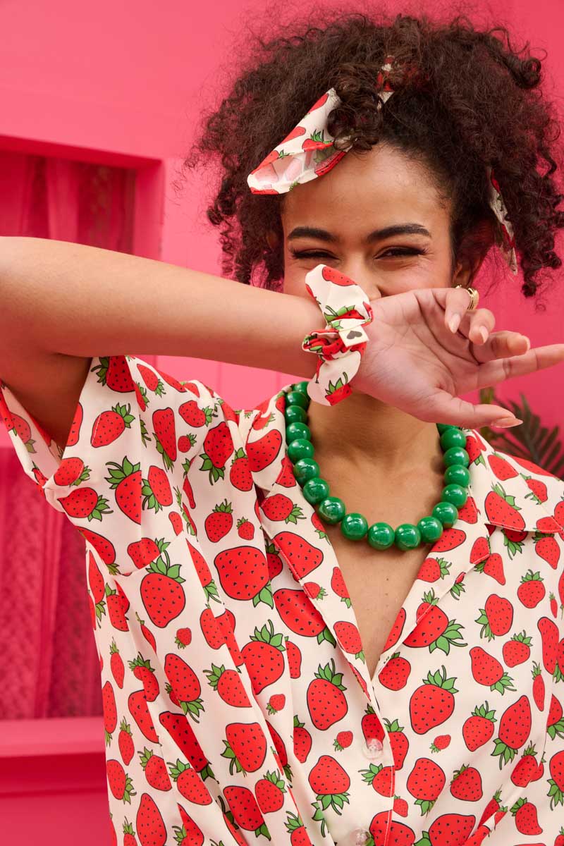 Maya Shirt White Strawberries Oversized Πουκάμισο Petit Boutik
