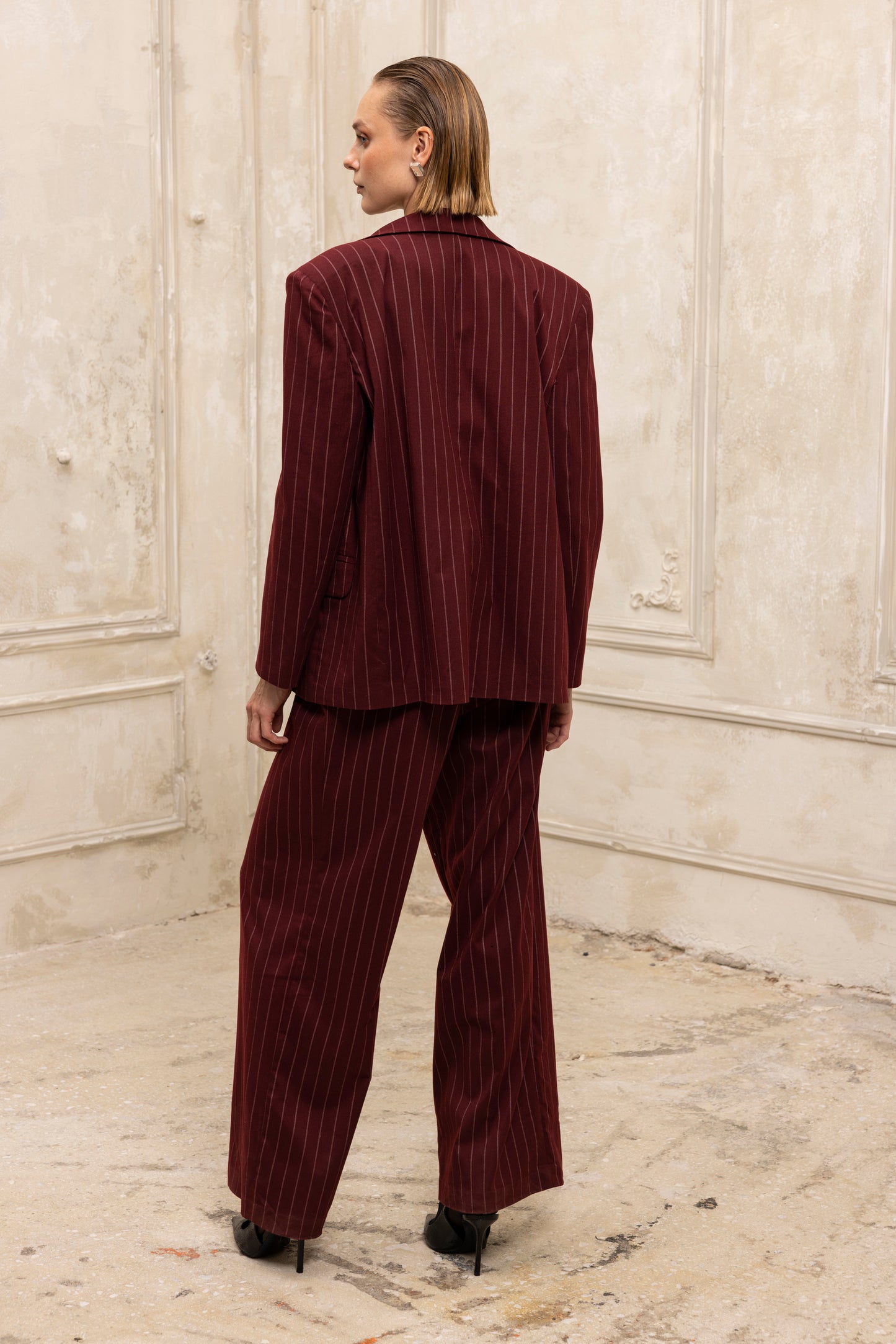 Pinstripe Allure Blazer Bordeaux