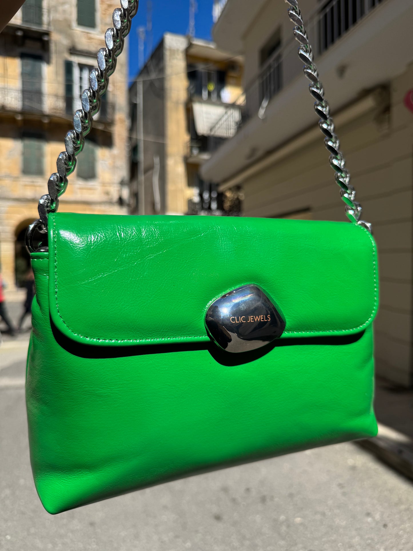 Donna Medium (liquid green genuine leather)