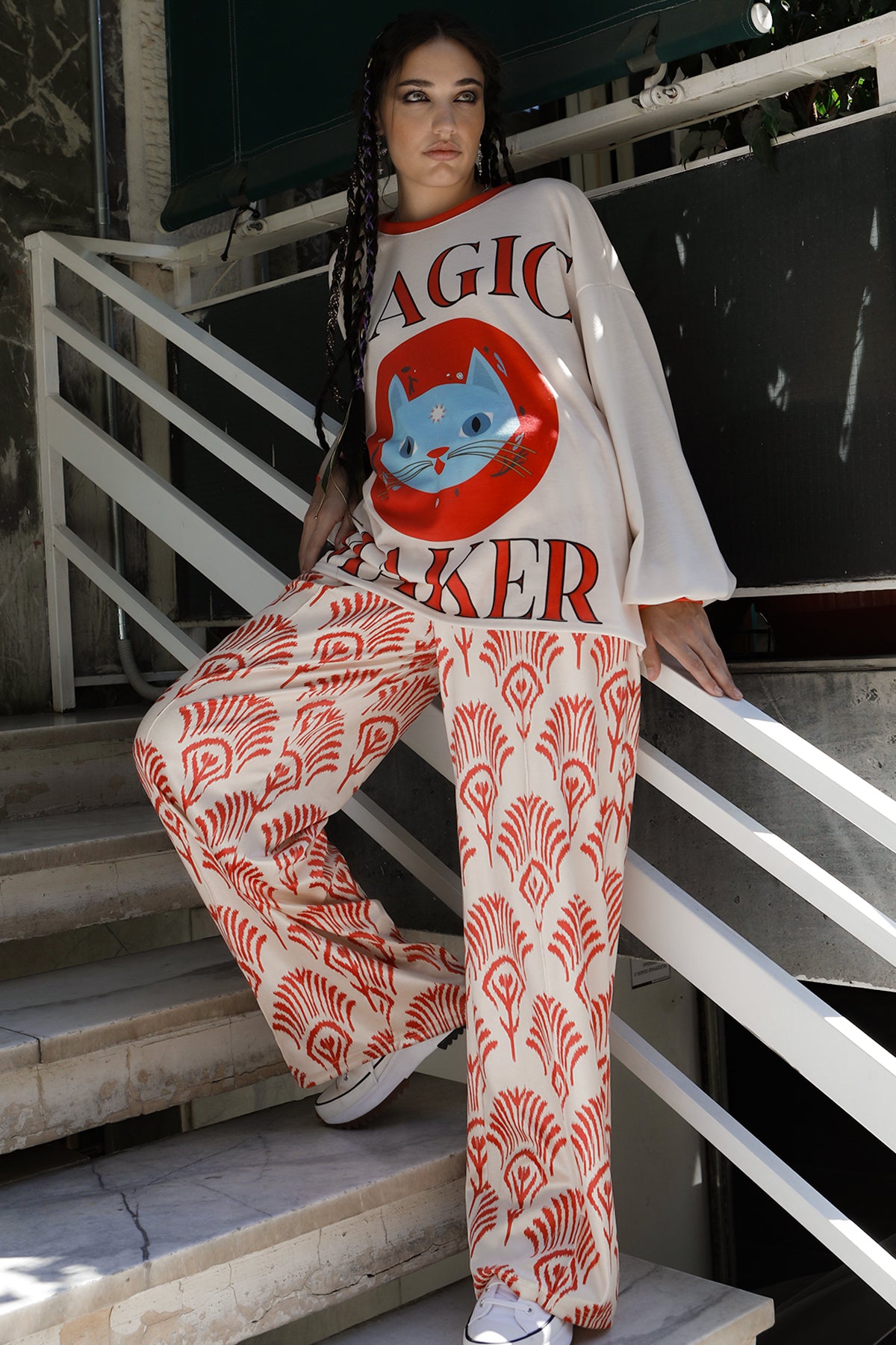 T-SHIRT (MAGIC CAT)