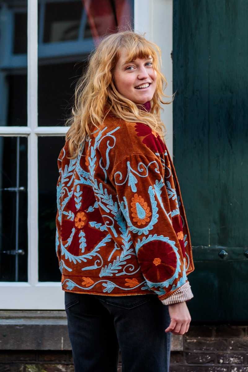 Suzani Jacket – Brown-amber with red floral embroidery