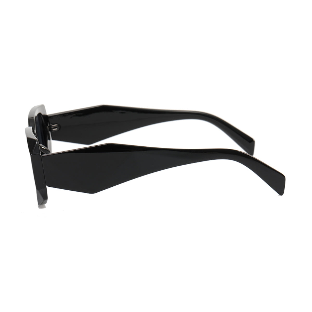 Syros Black