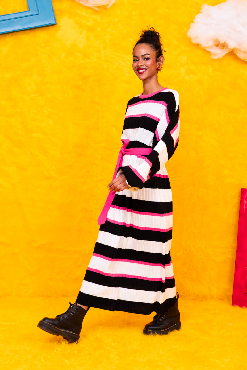 Natalie Knitted Dress Black and White Stripes Φόρεμα με Ζώνη Petit Boutik