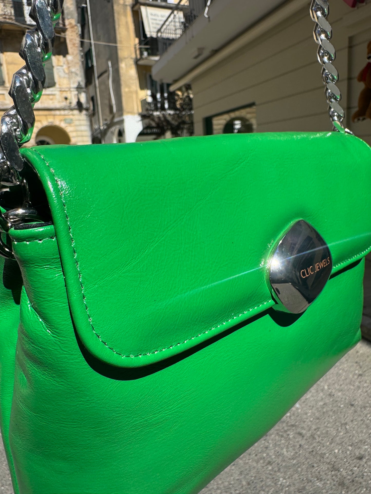 Donna Medium (liquid green genuine leather)