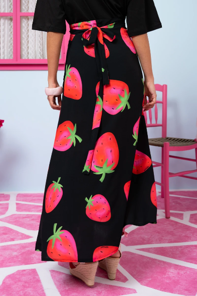 Klara Wrap Skirt Vis Black Big Strawberries Δετή Φούστα Petit Boutik