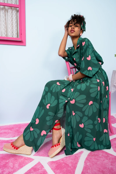 Olia Shirt Dress Vis Green Leaves Hearts Σεμιζιέ Φόρεμα με Ζώνη & Τσέπες Petit Boutik