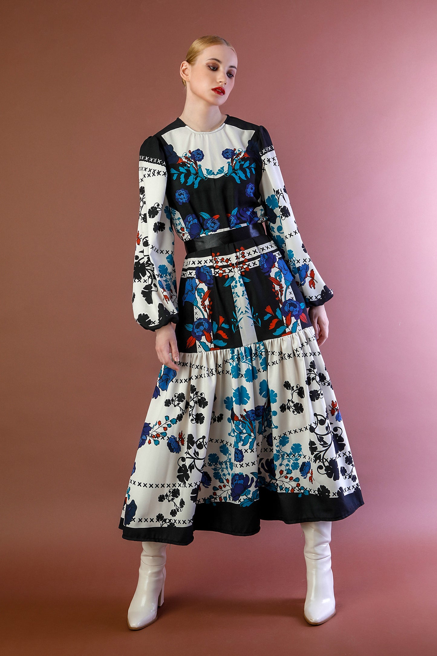 IRIDA DRESS (OFF WHITE)