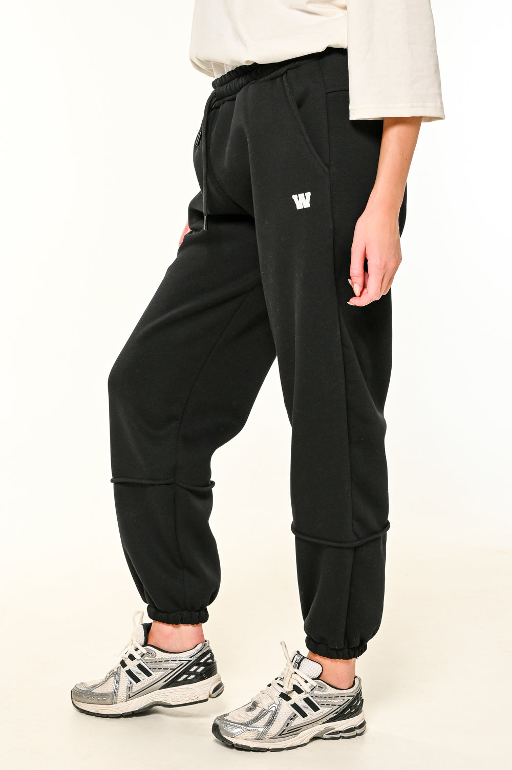 W Trackpants - Black