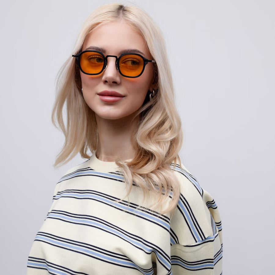 Samothrace Black-Peach