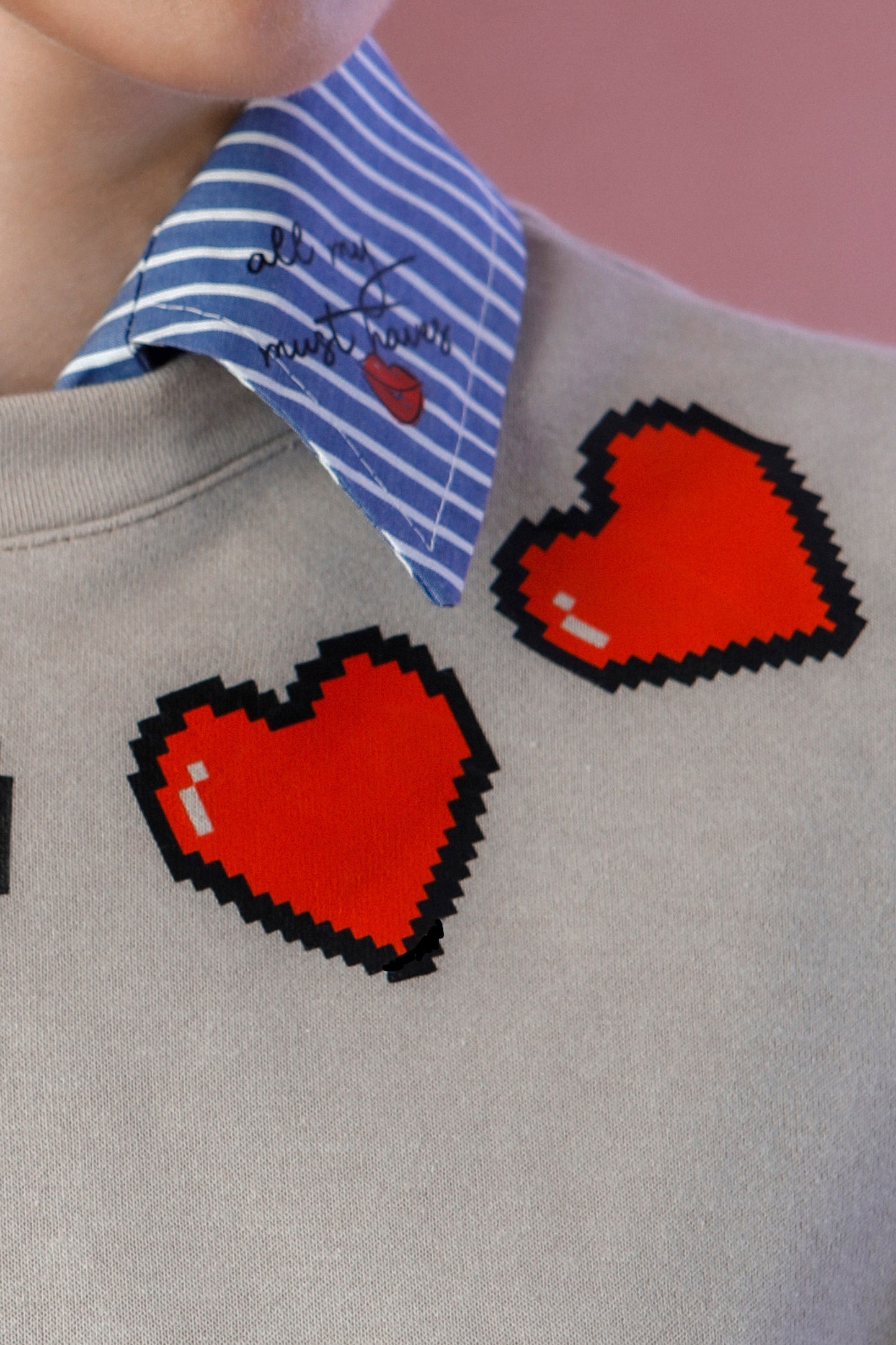 PURE ROMANCE SWEATSHIRT - BEIGE HEARTS