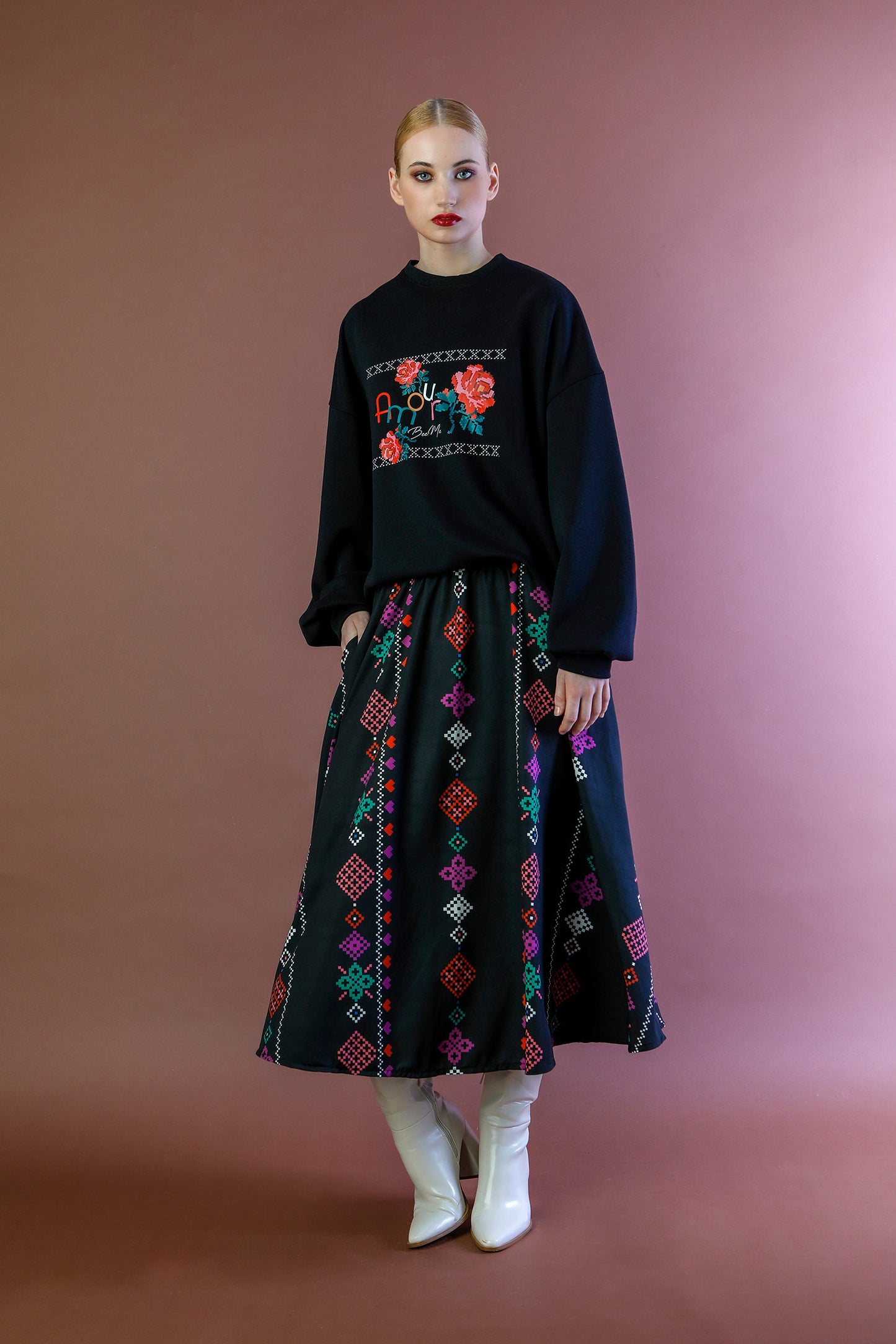 PURE ROMANCE SWEATSHIRT BLACK