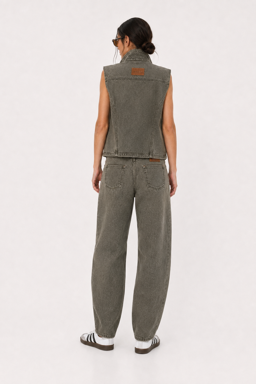 Adel Vest Mold Green
