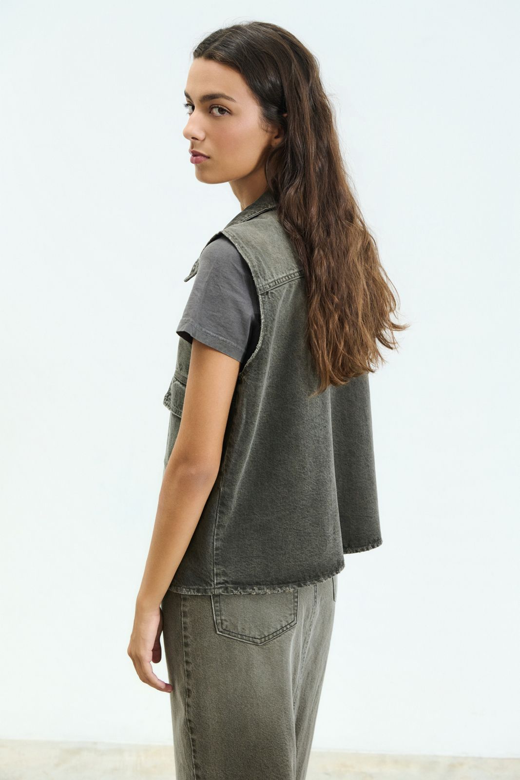 Adel Vest Mold Green