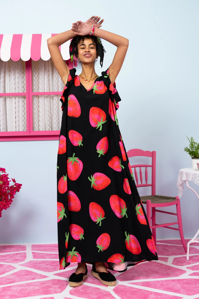 Betty Dress Vis Black Big Strawberries Frill Sleeves Φόρεμα με Ζώνη & Τσέπες Petit Boutik