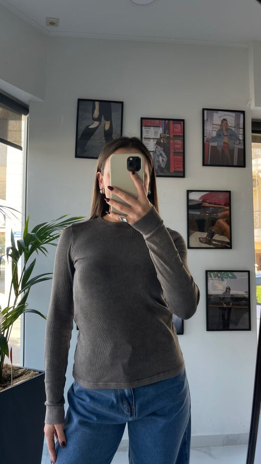 Betty Bamboo Long – Sleeved Top Grey