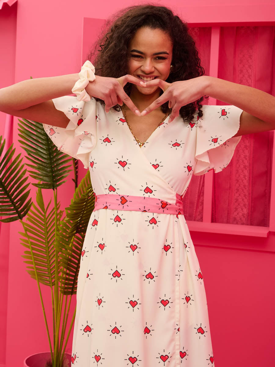 Iris Wrap Dress White Pixel Hearts Φόρεμα Κρουαζέ Petit Boutik