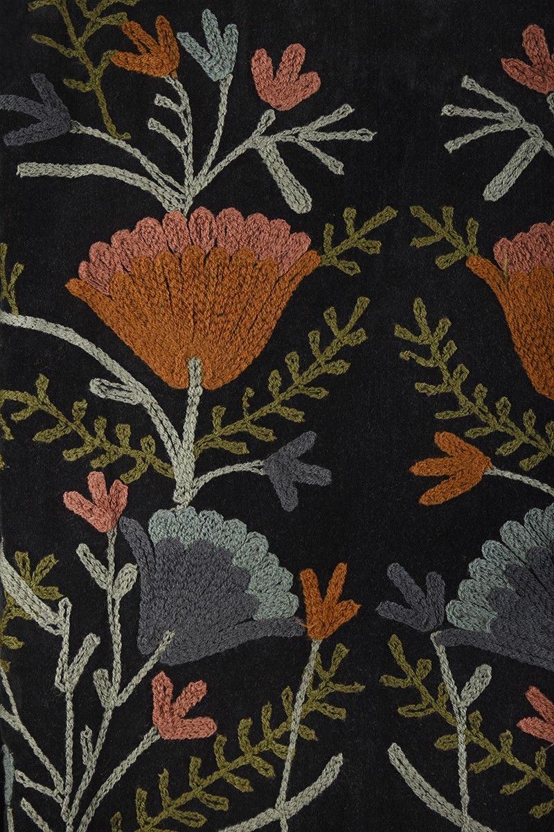 Embroidered velvet jacket – Black with multicolor Suzani embroidery