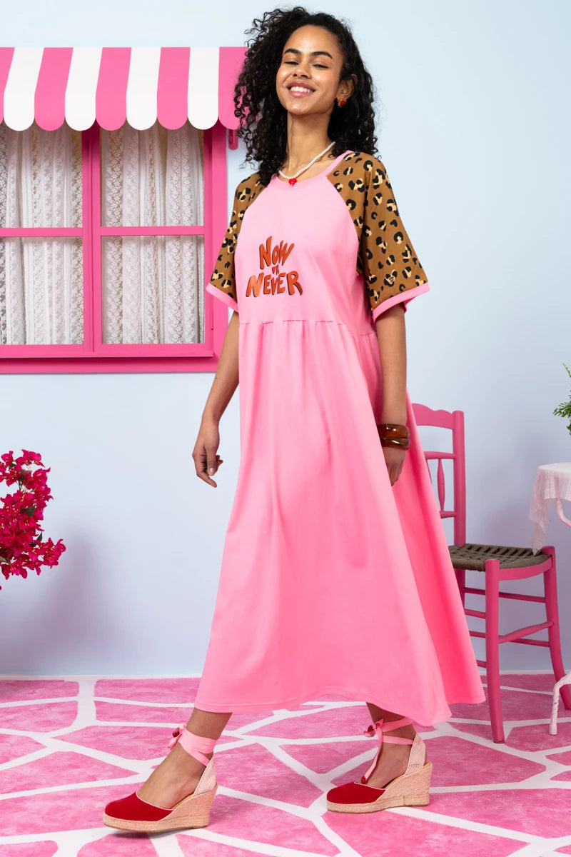 Kali Reglan T-shirt Long Dress Ροζ Leopar “Now or Never” Κοντομάνικο Φόρεμα Petit Boutik