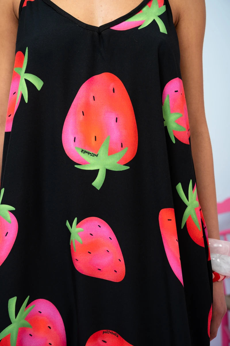 Matina Dress Vis Black Big Strawberries Φόρεμα με Ζώνη & Τσέπες Petit Boutik