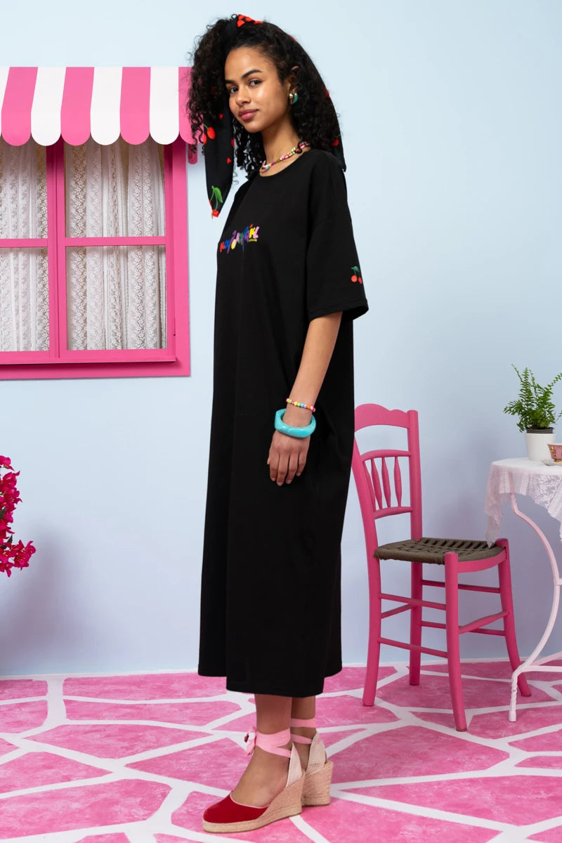 Reina T-shirt Dress “Καλοκαιράκι” Μαύρο Κοντομάνικο Φόρεμα με Τσέπες & Ζώνη Petit Boutik