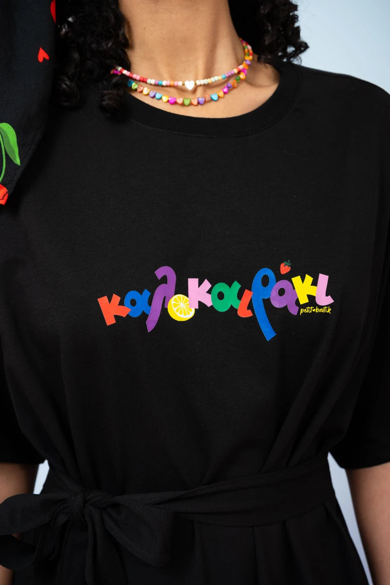 Reina T-shirt Dress “Καλοκαιράκι” Μαύρο Κοντομάνικο Φόρεμα με Τσέπες & Ζώνη Petit Boutik